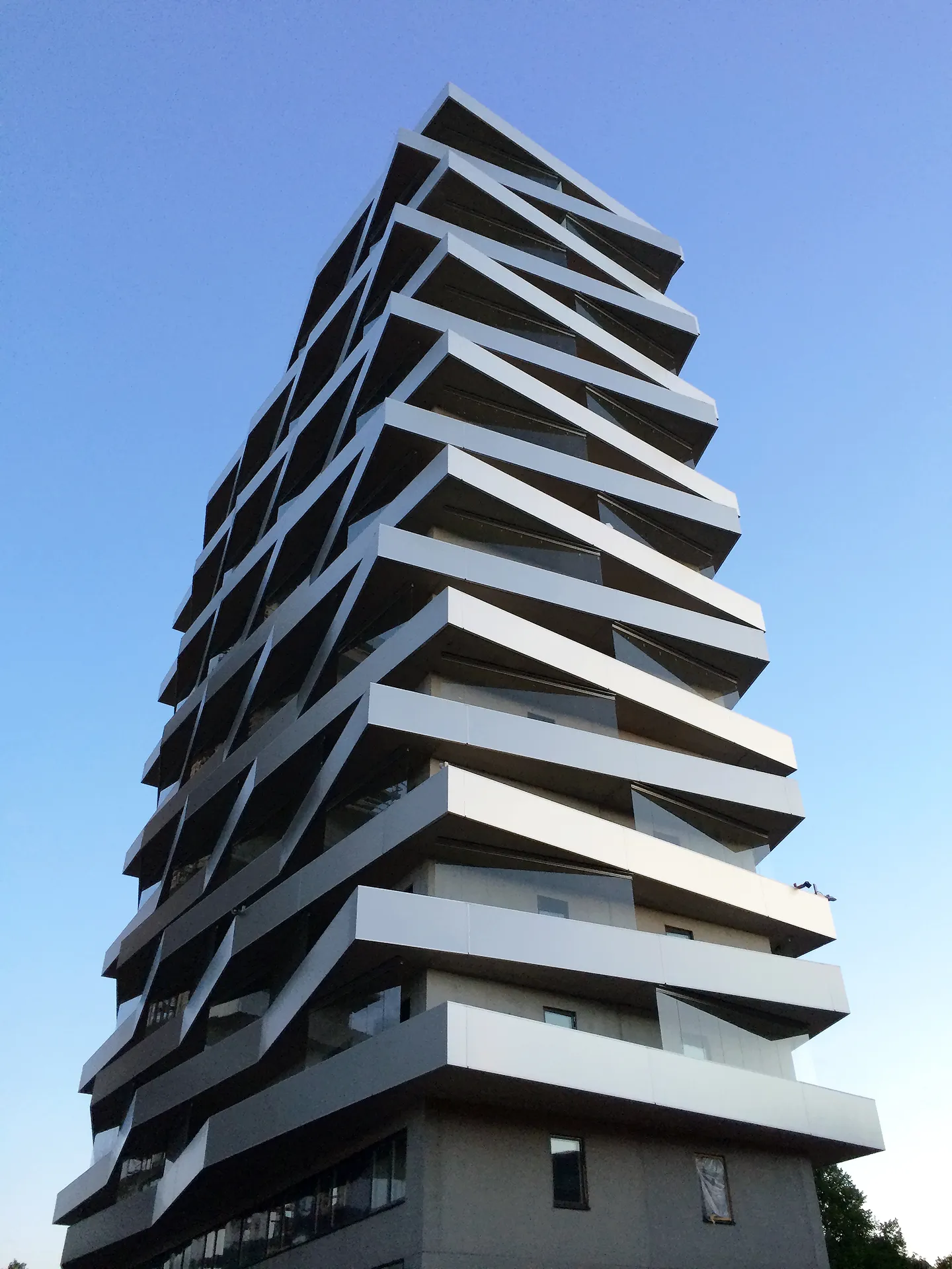 Intressant arkitektur på Tuletornen i Sundbyberg