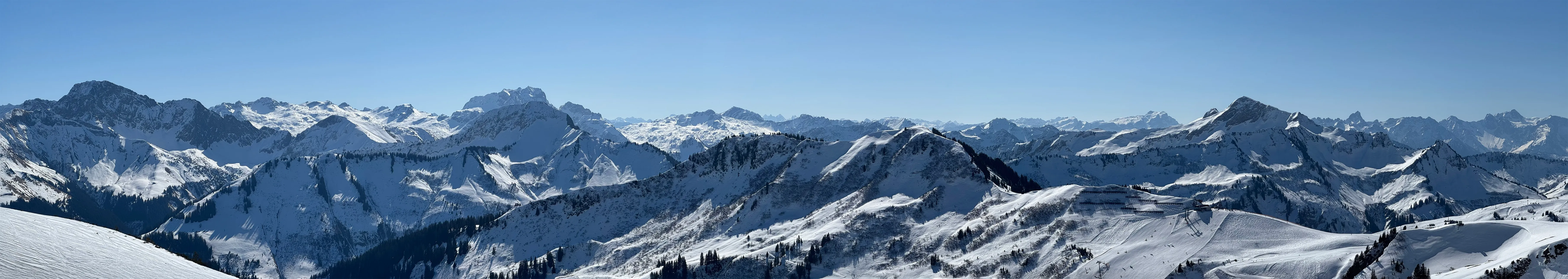 Vy från Bergstation Gipfelbahn